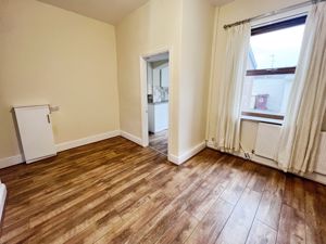 Dining room- click for photo gallery